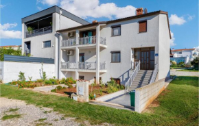 1 Bedroom Amazing Apartment In Pula